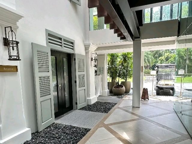 Colonial Elegance and Island Serenity – A Hidden Gem at The Barracks Hotel Sentosa