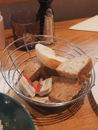 𖤣瑞士美食𖤥𖤥策馬特傳統木屋餐廳