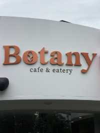 Botany Cafe - คาเฟ่สีขาวกลางสวน จิบกาแฟในวันสบายๆ