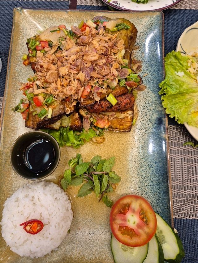 호이안 올드타운 맛집은 여기 QQ레스토랑