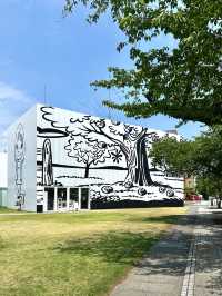 【十和田市現代美術館】