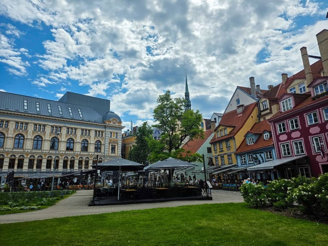 Discovering the Historic and Vibrant Streets of Riga