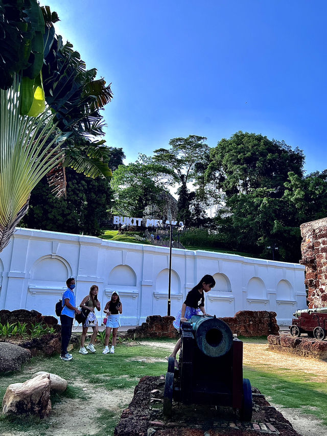 ［馬六甲旅遊］在馬六甲遇見葡萄牙人遺留的痕跡🏰法摩沙堡（A Famosa）又名聖地亞哥城門（Porta de Santiago）