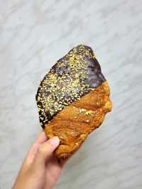 香港人氣手信餅店:糕點櫃裡的高顏值紫米燕麥撻💜