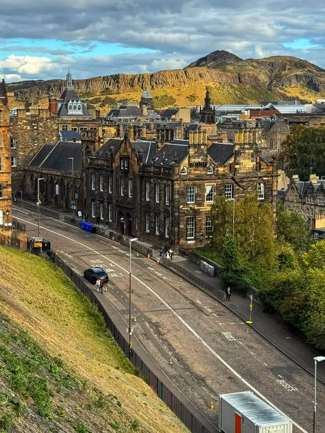 🌄 Catch the Views from Calton Hill 🌆