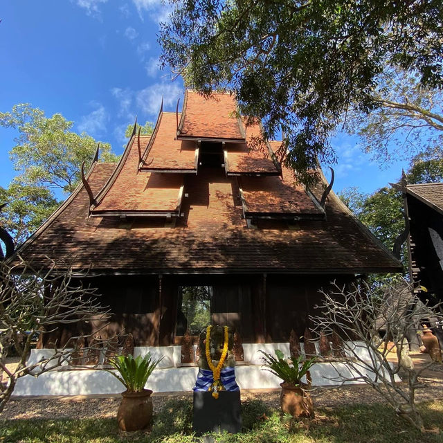 泰國🇹🇭清萊 死亡主題的藝術博物館 ｜黑廟 黑屋藝術博物館