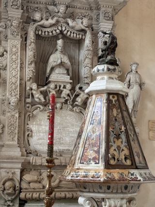 オトラント大聖堂、時間を持つ聖なる空間