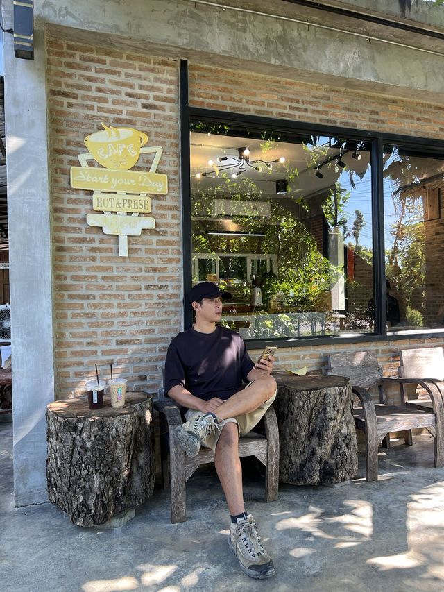 บ้านลุง คาเฟ่ อ.หางดง จ.เชียงใหม่ 🐱 บ้านลุง คาเฟ่ อ.หางดง จ.เชียงใหม่ 🐱