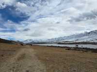 หงไห่จื่อ (Honghaizi / Hong-Haizi / “ทะเลสาบแดง)