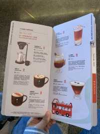 상하이의 압도적인 규모의 스타벅스에서 바, 로스터리등 특별함을 경험하세요