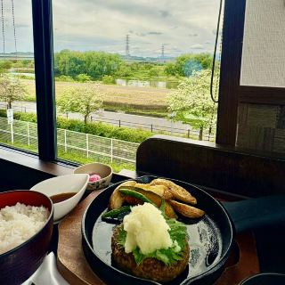 【Yuraku no Sato Kunitachi】วิวแม่น้ำทามะ×อาหารอร่อยถูกใจ ออนเซ็นแห่งการเยียวยา (ไปวันธรรมดา) 。