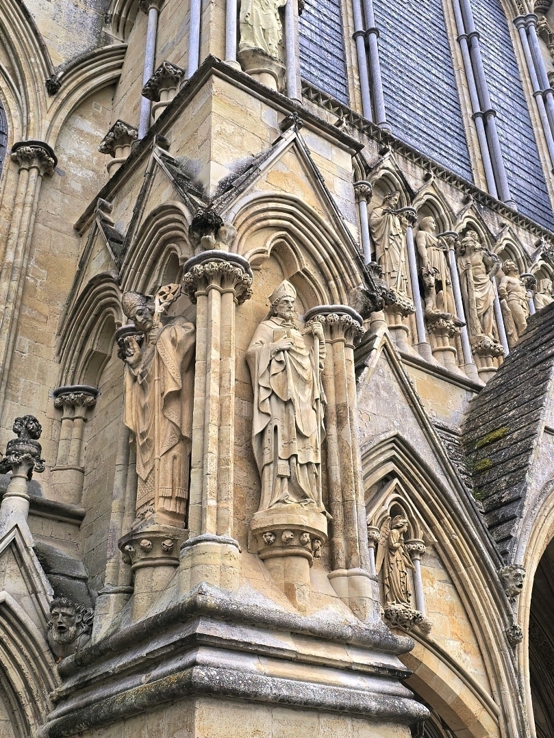 ソールズベリー大聖堂 — イギリスの壮麗な大聖堂。 | Trip.com
