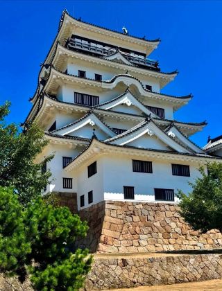 広島にあるこのお城は、全国の史跡ファンの心の中で極めて特別な地位を占めています。
