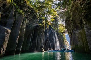 Review of Takachiho Gorge: Exploring Takachiho Gorge and enjoying a spectacular boat ride to see the Manai Waterfall in Miyazaki, Kyushu 🏔️🛶✨