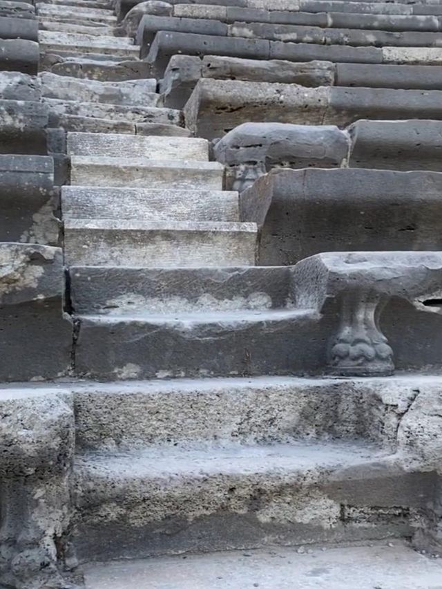Impressive Gladiator Amphitheater!