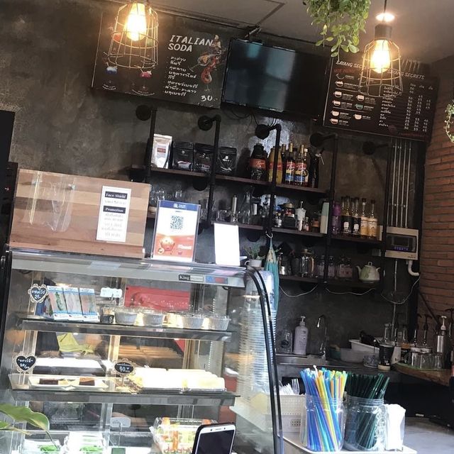Sayang Secrets Cafe คาเฟ่สายชิลล์ สายบุรี