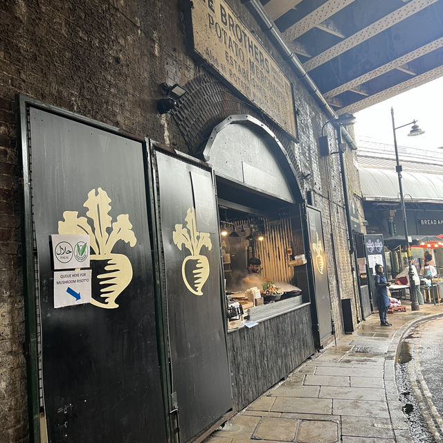 遊倫敦必去集合不同美食的市場：波羅市場，務必挑選平日才去