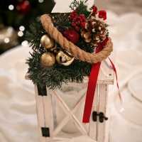 Charming Christmas Decor at a Restaurant in Taranto  
