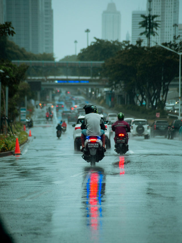 The Pulse of Jalan Thamrin 🚦