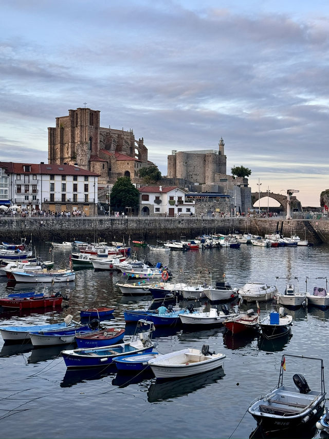 Guide to Castro Urdiales: A Hidden Gem 🏰