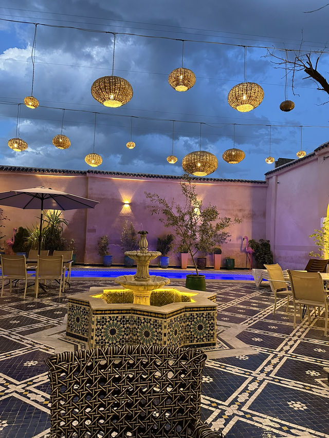 Palais Shazam Hotel 