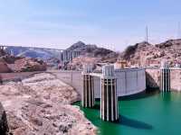 🚗 National Park Road Trip Tips: Make Hoover Dam Your Epic Midpoint Stop! 🛣️💦