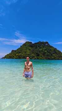 Island-Hopping from Ao Nang – 4-Island or Hong Islands Adventure 🛥️