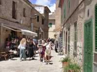 The Old World Style of Alcudia in the heart of Mallorca 