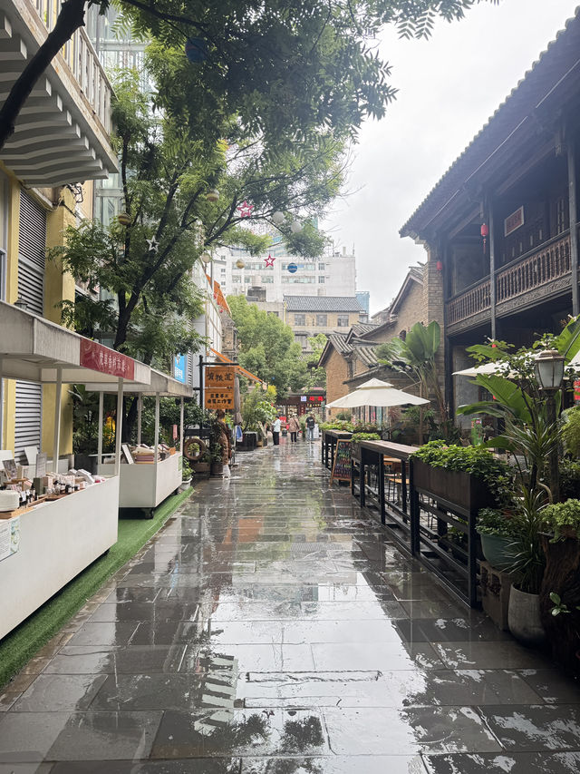 昆明老街Old Street Citywalk ถนนคนเดินคุนหมิงตอนกลางวัน