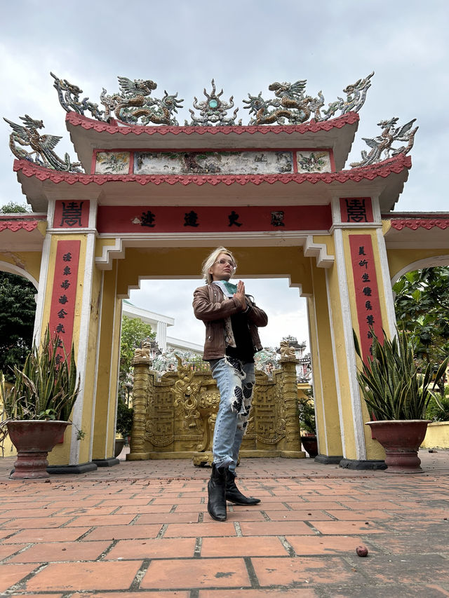 Amazing family temple of Da nang! All of your wishes come true!