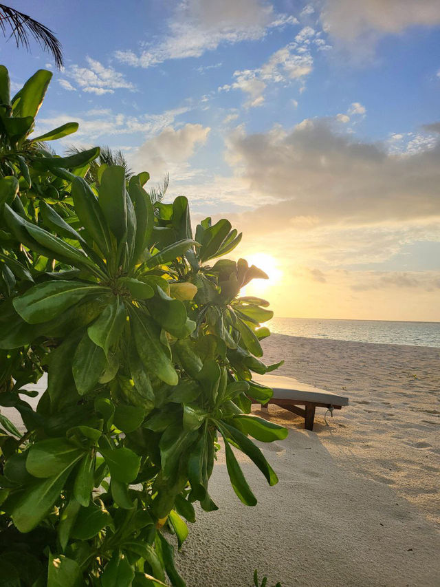 Velassaru Maldives — Where Every Sunset Feels Like a Love Letter