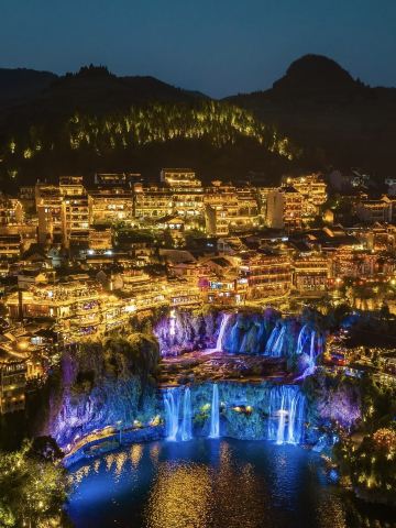 滝の上に架かる村：中国・芙蓉鎮。 | Trip.com 鳳凰