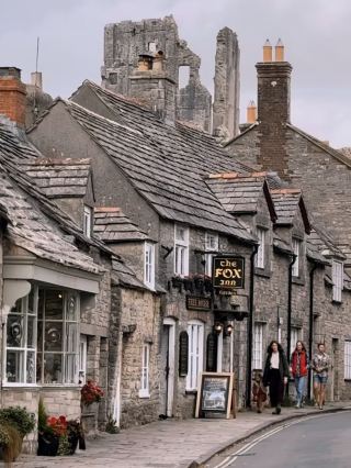 🏰 Step Into a Medieval English Fairytale