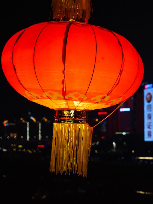 The Best Landmark in Chongqing - Hongya Cave!