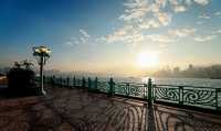 A gust of fresh breeze, a ray of sunshine, an ordinary morning.