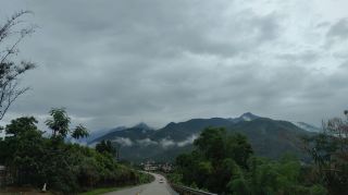 The reputation spreads far with the charm of Pingxiang, witnessing the historic Friendship Pass, on the fifty-fifth day of the Drive Around China
