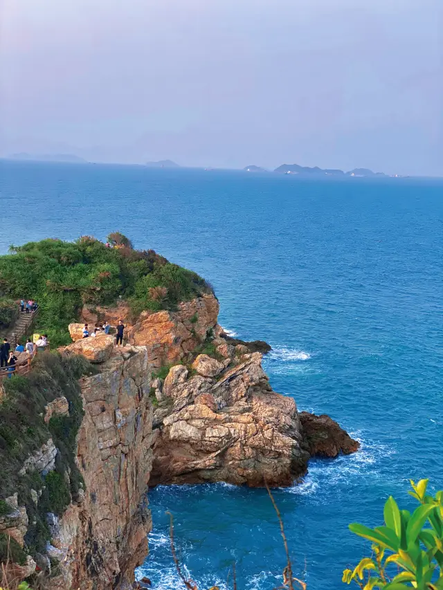 The filming location of the movie 'The Mermaid', Lujiao Mountain Villa, is absolutely stunning