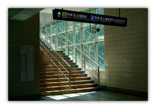 這一定是上海最有電影感的地鐵站絲