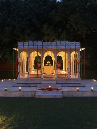 🏨✨ Varanasi's Hidden Gem: Taj Nadesar Palace 💎