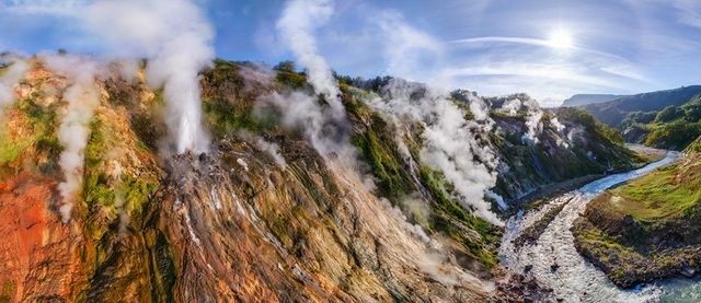 俄羅斯·堪察加丨乘坐戰鬥直升機，飛臨火山國度