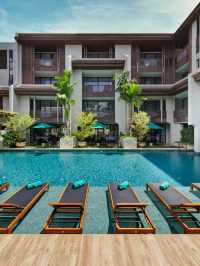 Chiang Mai's Hidden Gem: The Tiffany Blue Retreat 🏨✨
