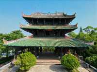 國內最牛的建築，整個閣樓建在沙堆裡
