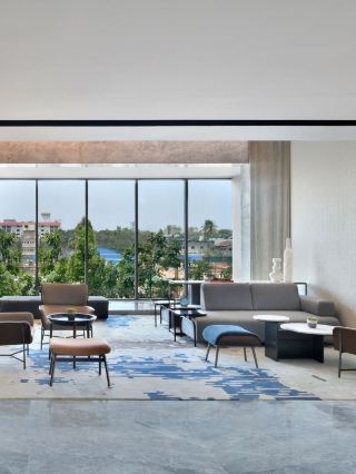 🌟 Mumbai Marvels: Top Stay at Marriott Executive! 🌟