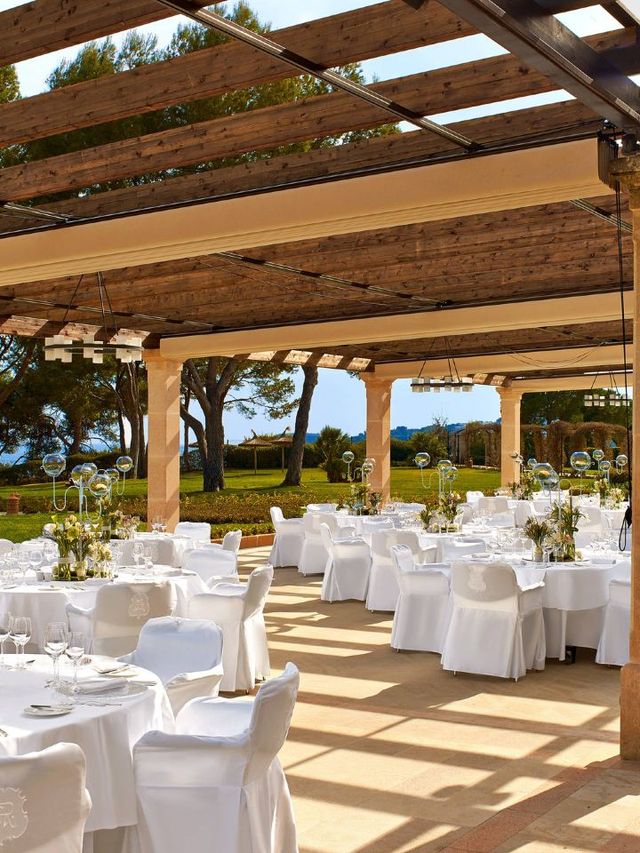 🌟 Mallorca Marvels: St. Regis Mardavall Resort! 🏖️🛎️