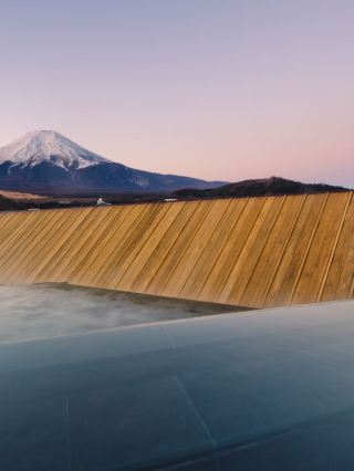 🌸 Fuji Views & Onsen Bliss at Kaneyamaen 🗻🍵