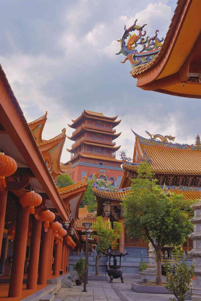 梵天寺·廈門旅遊千萬別錯過這個宮廷寺。