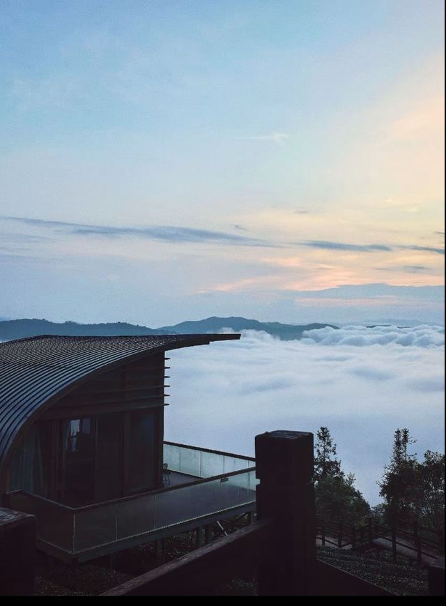 在普洱倚象山營地暨半山酒店,享受與自然相擁的美好時光。 在普洱倚象山營地暨半山酒店,享受與自然相擁的美好時光。