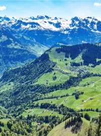 360-Degree Rotating Cable Car Experience at Mount Titlis