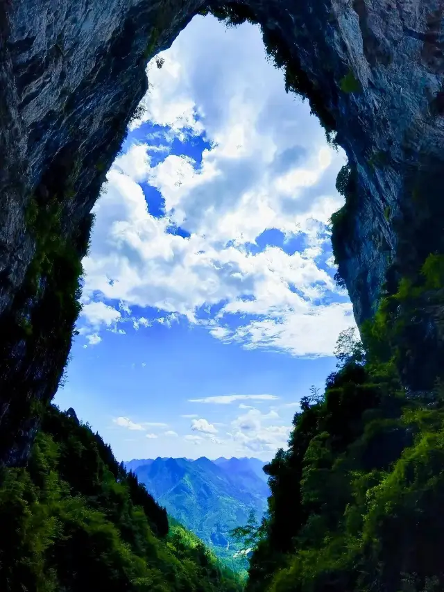 I found Nezha's sacred mountain, just a 2-hour drive from Chengdu!