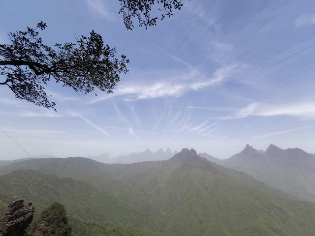 不愧是廣西的張家界，無限風光在險峰